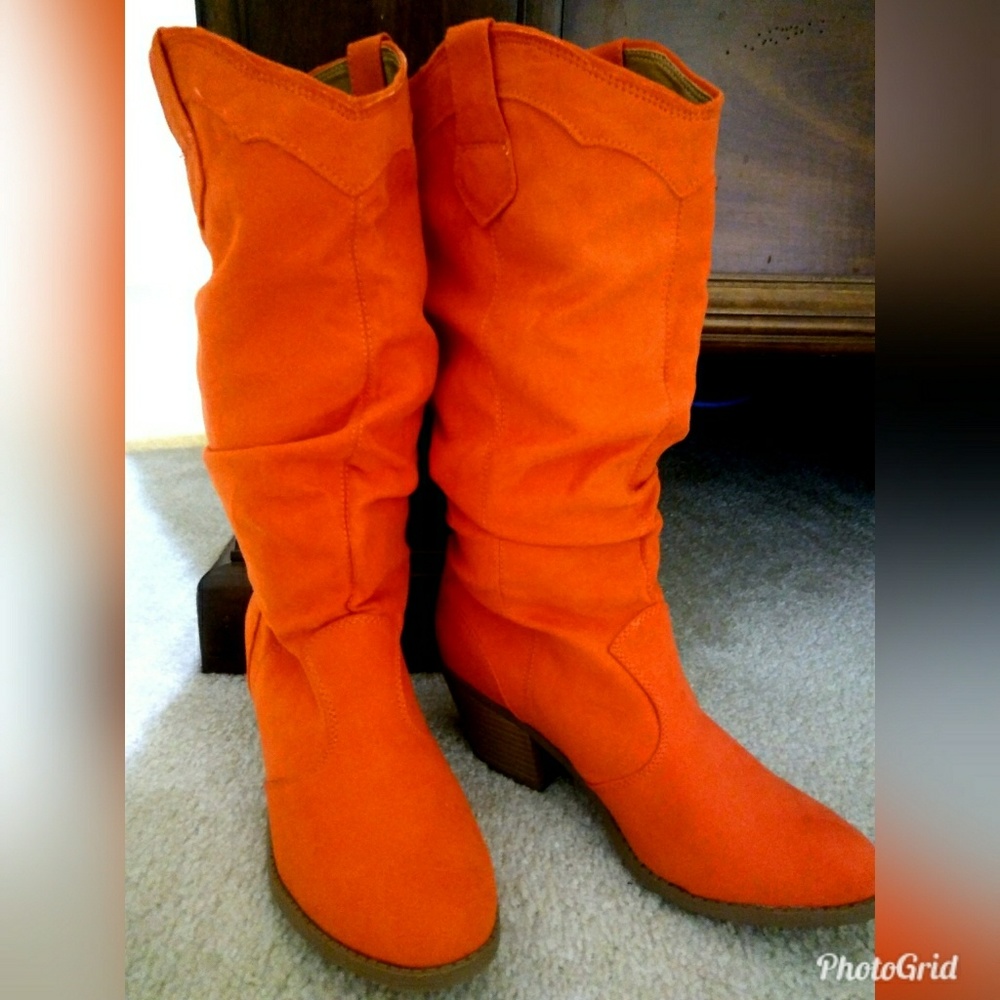 Suede slouch cowgirl boots